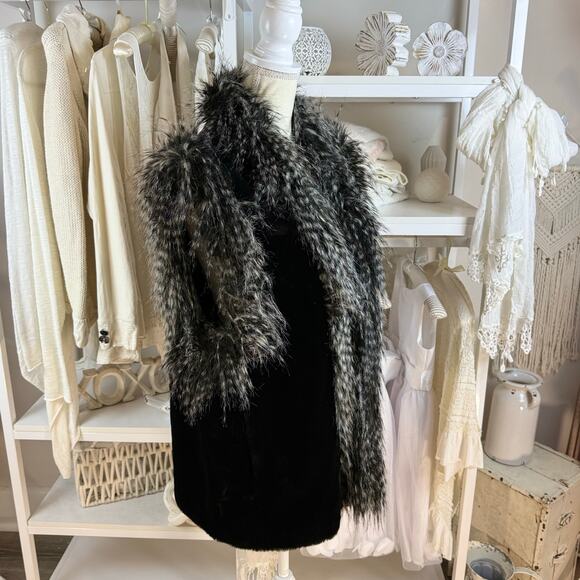 Adore women's sz. Small classic faux fur, whimsical, goth night life fun #SI-036 - Picture 2 of 10